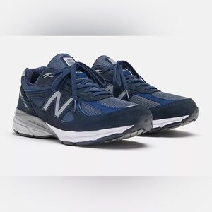 New Balance 990v4 in Navy